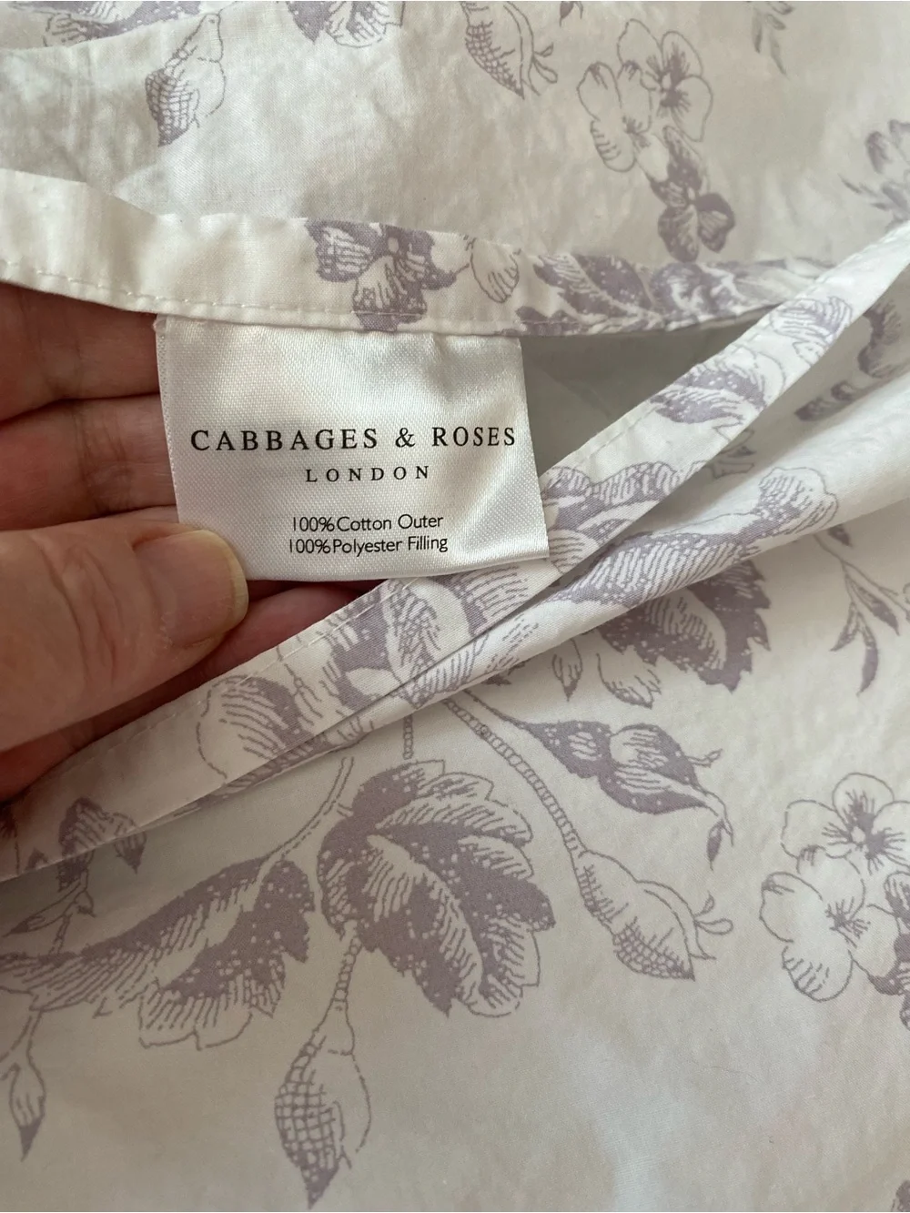 Cabbages & Roses London 2 quilted pillowcases/shams floral print